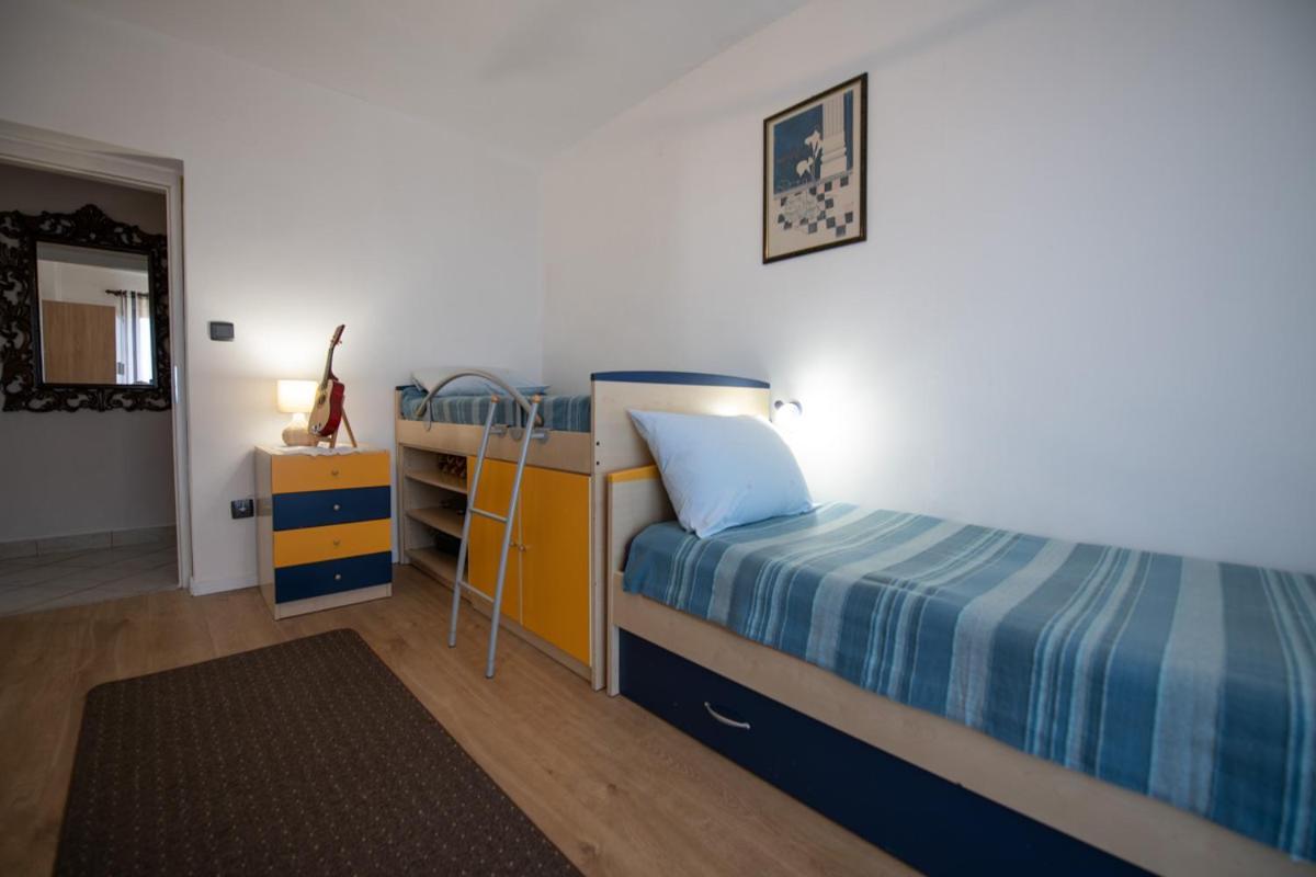 Apartman Elvis Lovran Luaran gambar