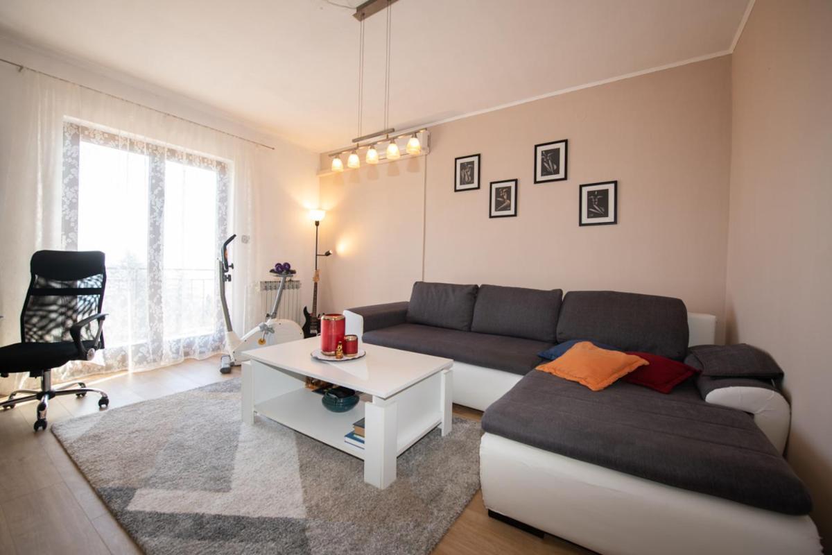 Apartman Elvis Lovran Luaran gambar